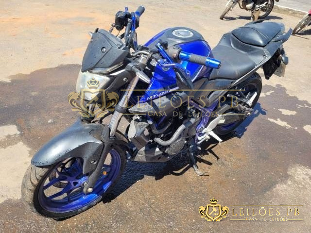LOTE 23 YAMAHA MT-03 321 2017/2018