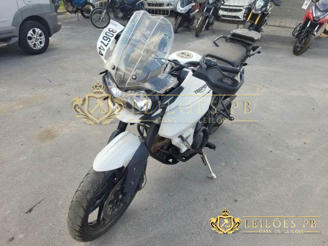 LOTE 19 TRIUMPH TIGER 800 XR 2018/2019 