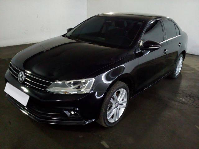 LOTE 05 VOLKSWAGEN JETTA 2.0 TSI 2015/2016 