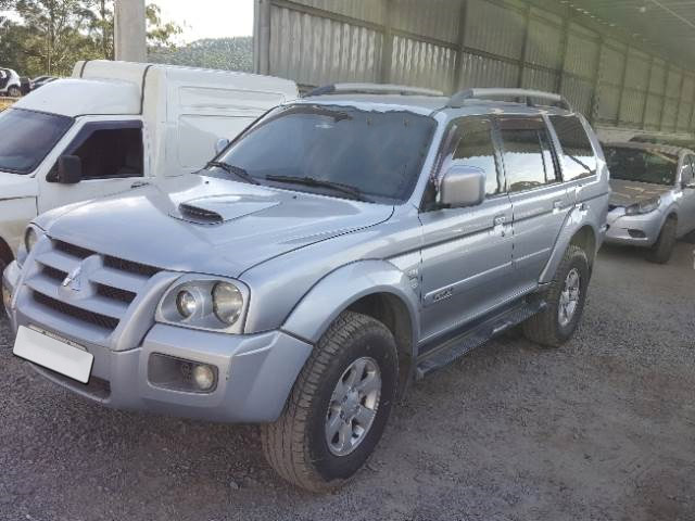 LOTE 11 MITSUBISHI PAJERO SPORT HPE 2.5 2010/2011