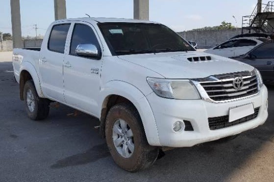 LOTE 19 TOYOTA HILUX CD 2.8 TDI SRV 4x4 2014/2014 