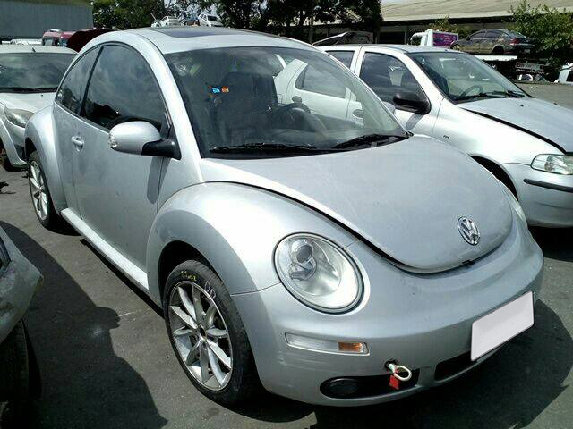 LOTE 33 VOLKSWAGEN NEW BEETLE 2.0 2009/2010 