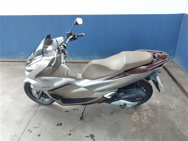 LOTE 24 PCX 150 DLX ABS 2021/2022